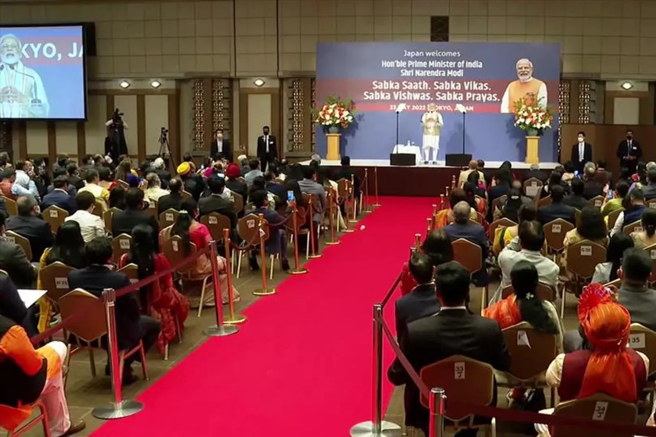 জাপানে প্রবাসী ভারতীয়দের সঙ্গে আলাপচারিতায় প্রধানমন্ত্রী