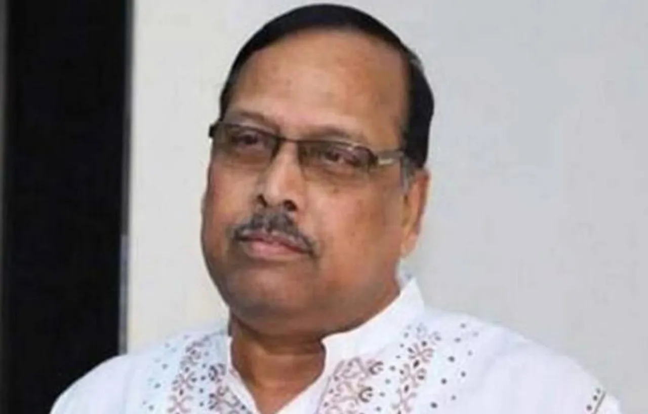 ভাঙ্গনের ইঙ্গিত! পদত্যাগ করলেন তৃণমূল সাংসদ