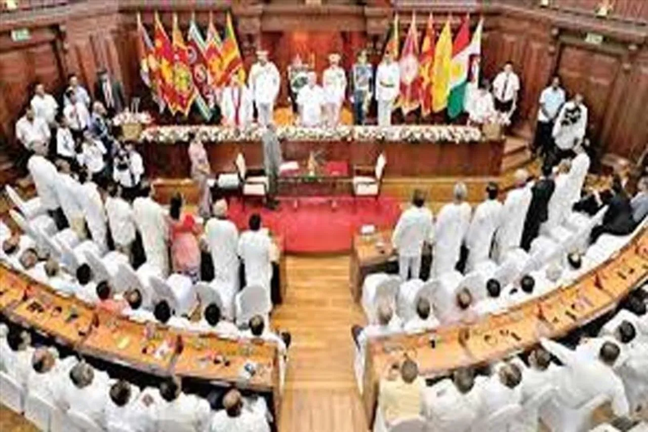 এবার থেকে শুক্রবার ছুটির দিন,  প্রস্তাব অনুমোদন