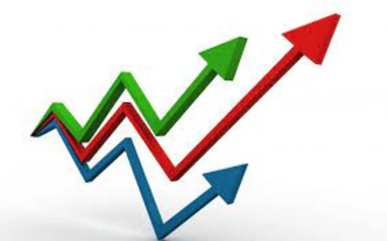 মূল্যবৃদ্ধির ফাঁসে সাধারণ মানুষ, মধ্যবিত্তের ক্ষোভ বাড়ছে