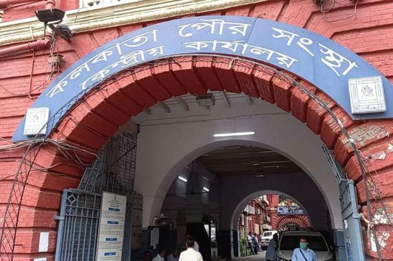 পানীয় জলের সমস্যায় জেরবার শহরবাসী, সমাধানে বড় উদ্যোগ পুরসভার