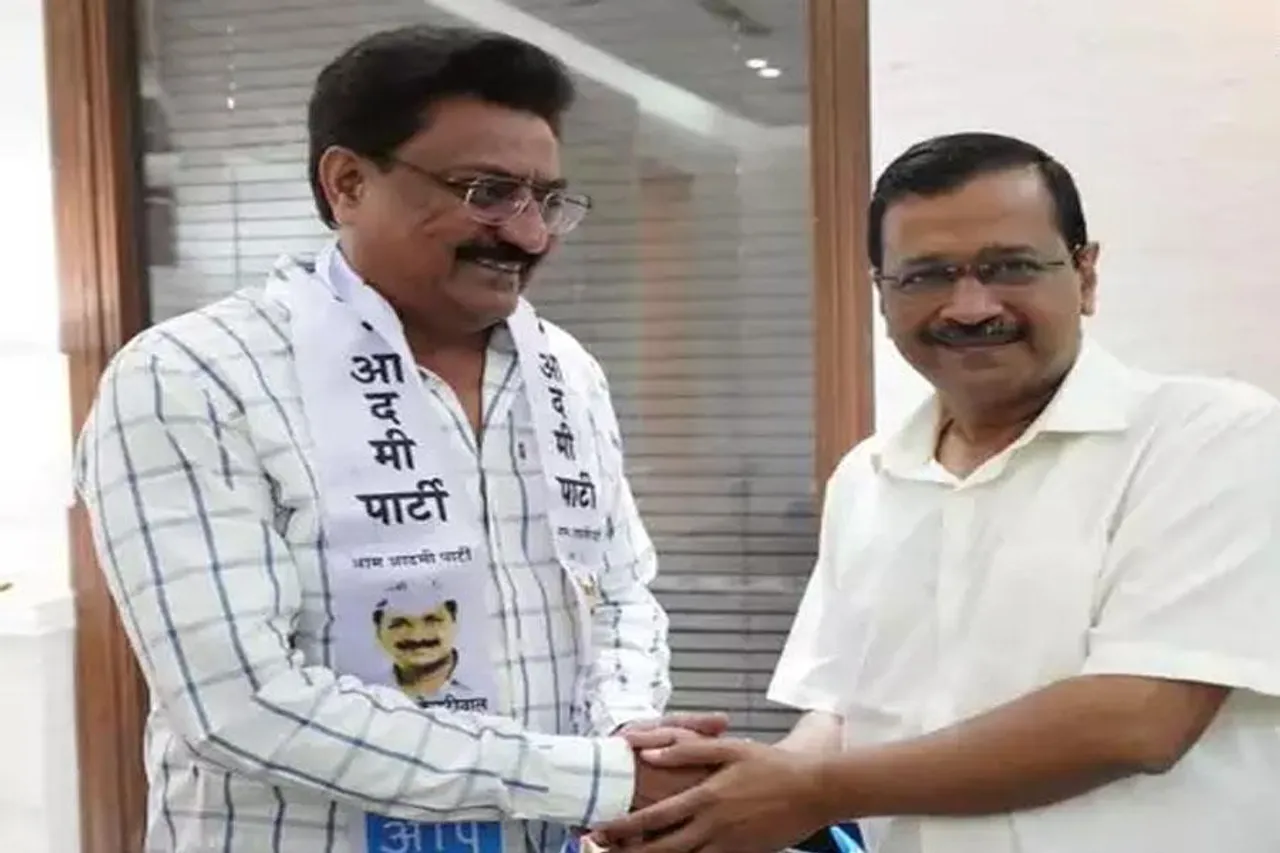 গুজরাত কংগ্রেসে ভাঙন ধরাল আপ