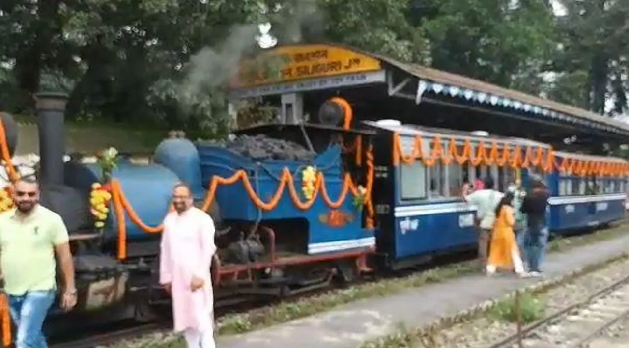 এবার পর্যটকদের জন্য চালু হল স্টিম জঙ্গল টি সাফারি