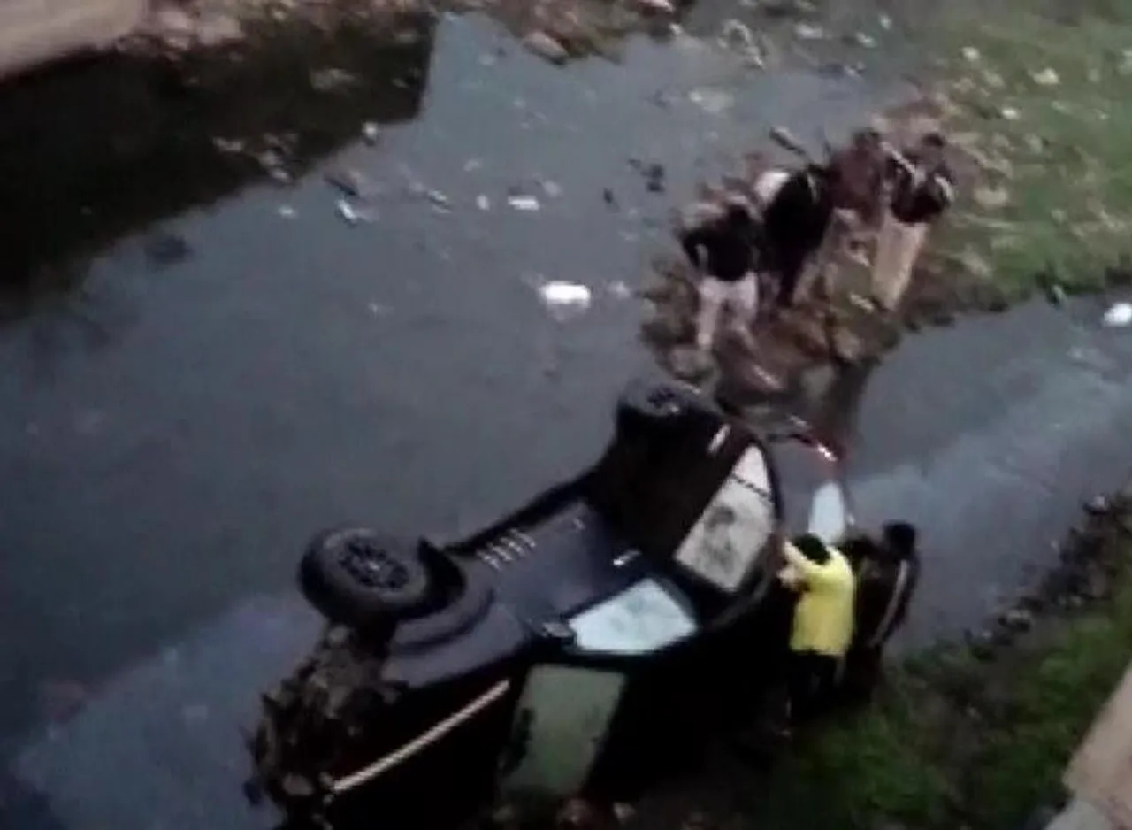 গাড়ি দুর্ঘটনার কবলে বিজেপি বিধায়ক জয়কুমার গোর