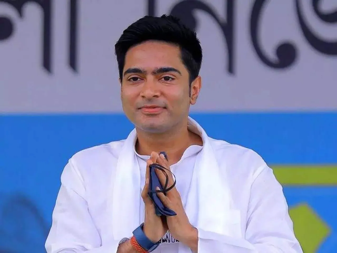 আজকের দিন নিয়ে ট্যুইট করলেন অভিষেকের