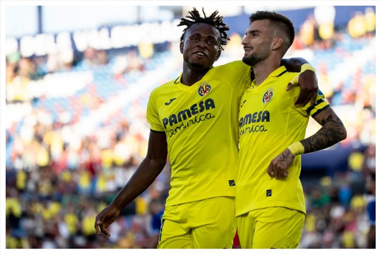 স্বপ্নের মতো শুরু করলেন অ্যালেক্স