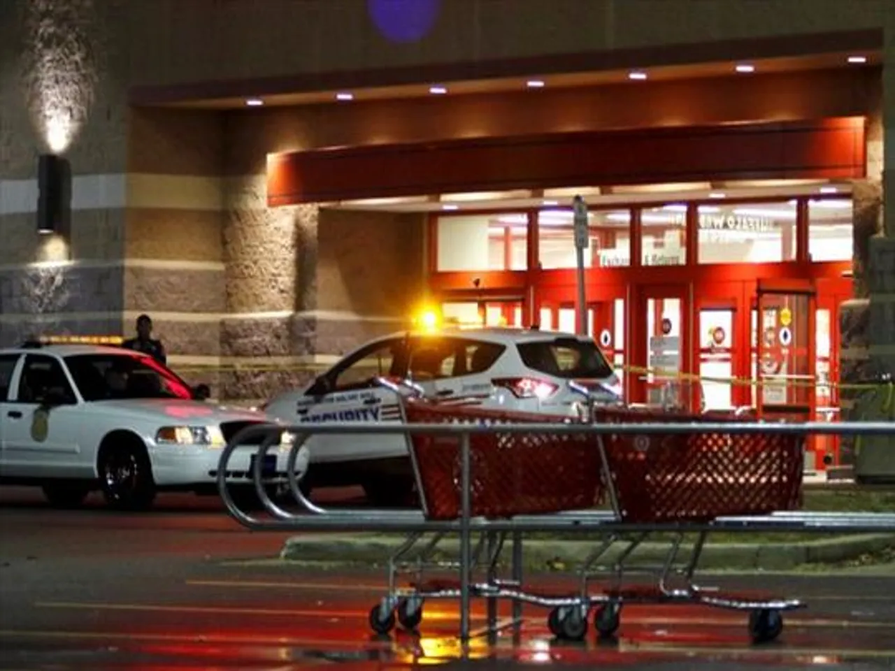 টেক্সাসের ঘটনায় পুলিশ বাহিনীকে বরখাস্ত করল প্রশাসন