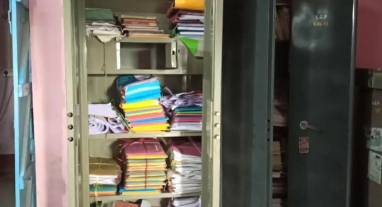 চুরির ঘটনায় চাঞ্চল্য