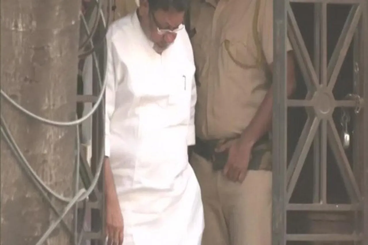 ইডি অফিস থেকে বেড় করা হল নবাব মালিককে