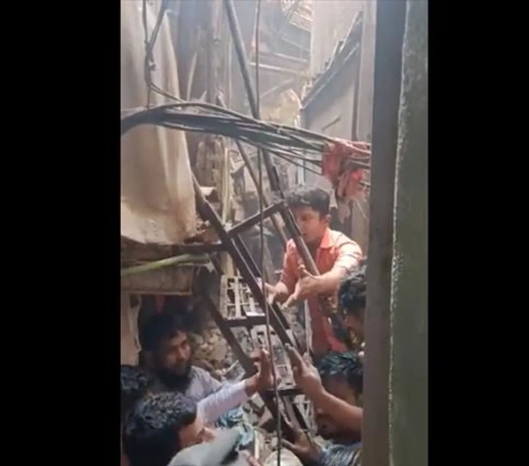 বিল্ডিং ধসে বিপত্তি বান্দ্রায়