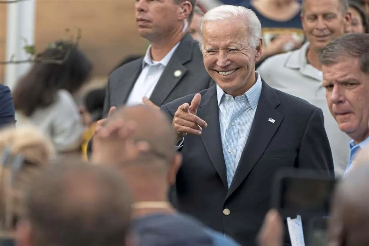 শ্রমজীবী ও মধ্যবিত্ত পরিবারের পাশে থাকার বার্তা জো বাইডেন