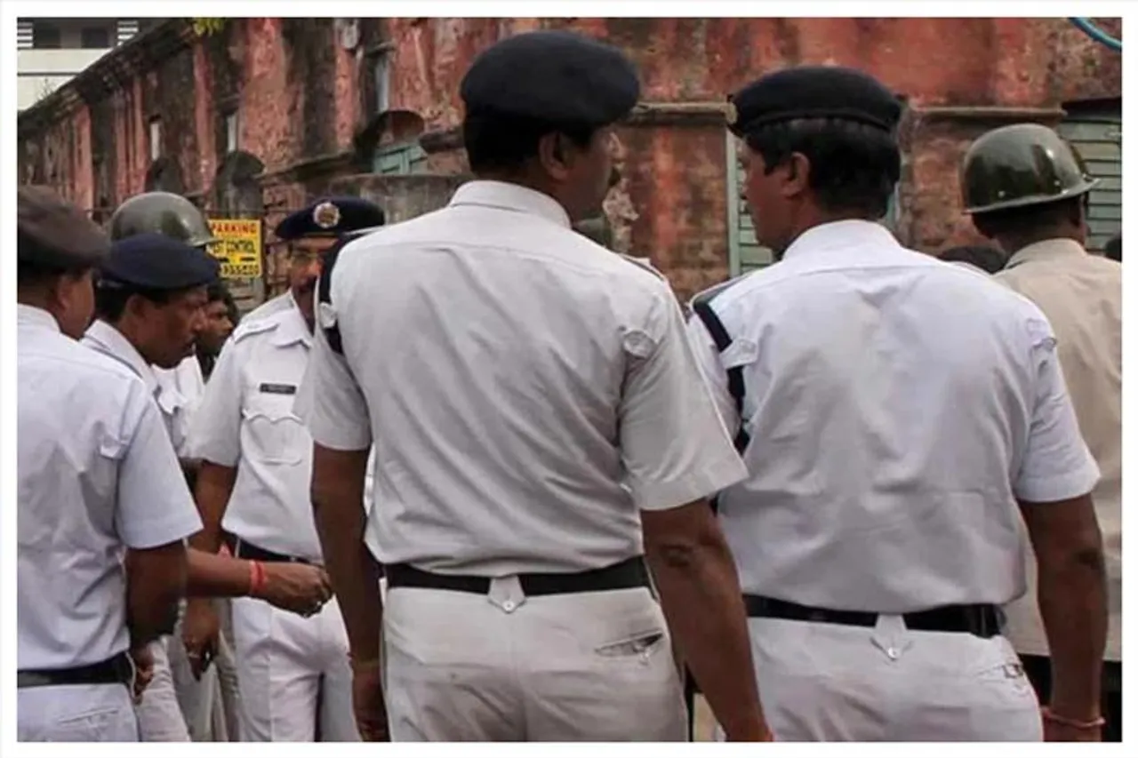 ব্যস্ত বড়বাজারেও টাকার পাহাড়! সক্রিয় পুলিশ