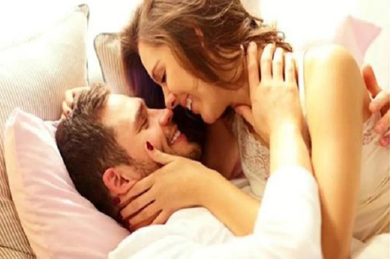 সঙ্গীর সঙ্গে কি  কমছে শারীরিক টান!