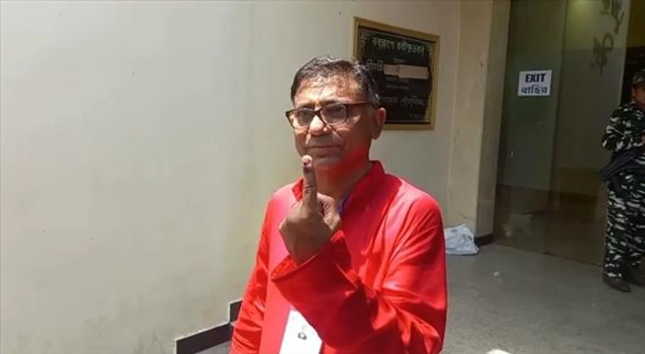 ভোট দিয়ে সাংবাদিকদের কী জানালেন সিপিআইএম প্রার্থী পার্থ মুখার্জী ?