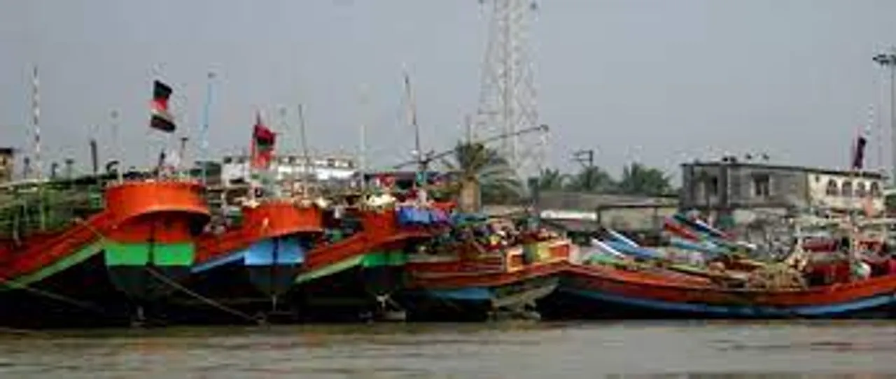 কেরলে ট্রলার ডুবির ঘটনায় এখনও নিখোঁজ দক্ষিণ ২৪ পরগনার নামখানার তিন মৎস্যজীবী