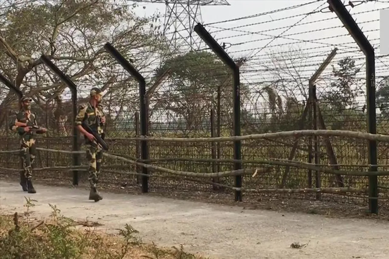 সীমান্তে বসল 'অ্যান্টি কাট - অ্যান্টি ক্লাইম্ব' ফেন্সিং