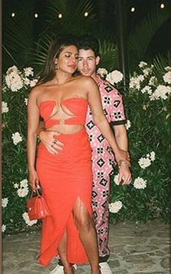 নিককে জন্মদিনে কিভাবে শুভেচ্ছা জানালেন প্রিয়াঙ্কা জানুন