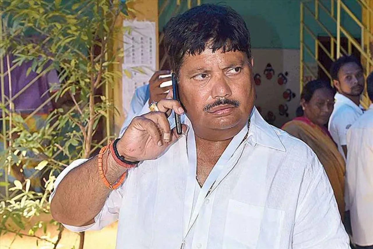 ফের উত্তপ্ত ভাটপাড়া, আক্রান্ত অর্জুন ঘনিষ্ঠ বিজেপি নেতা