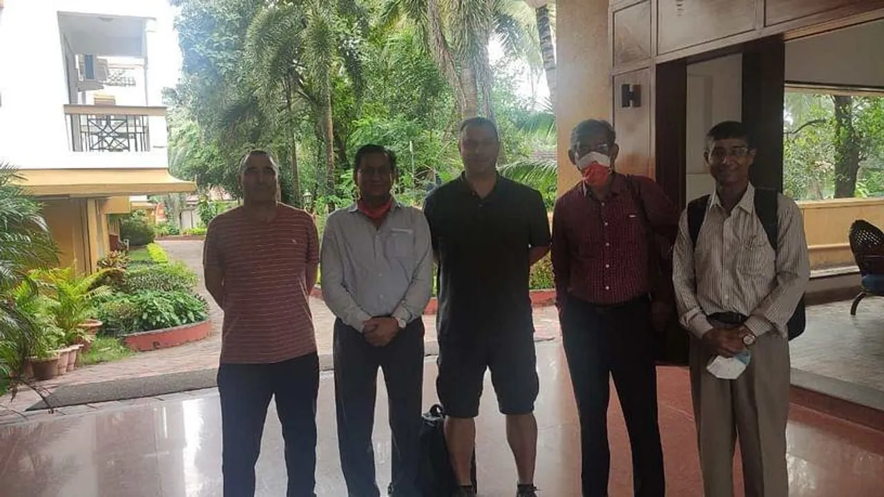 গোয়ায় টিমের সাথে যোগ দিলেন লাল-হলুদ কোচ