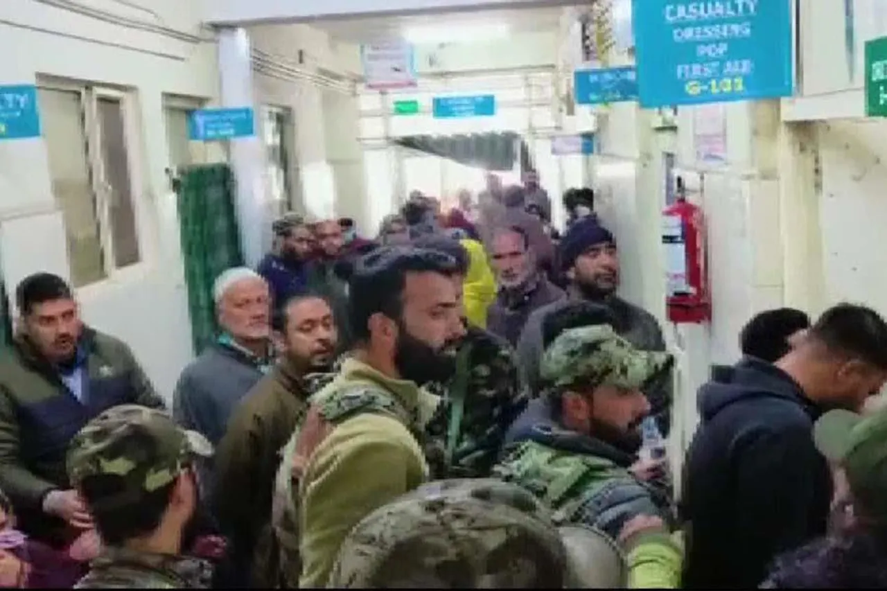 ফের পুলওয়ামায় জঙ্গি হামলা, ব্যক্তিকে লক্ষ্য করে এলোপাথাড়ি গুলি জঙ্গিদের