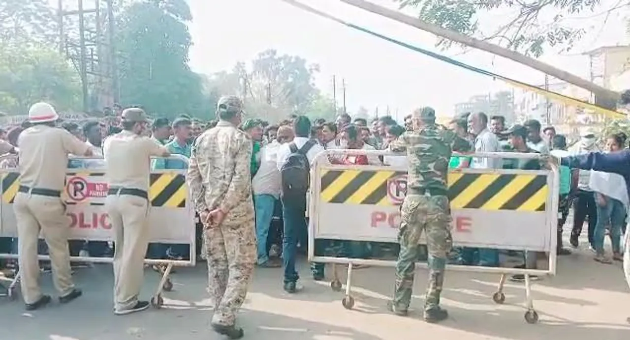 কড়া নিরাপত্তায় ভোট গণনা চলছে খড়গপুরে