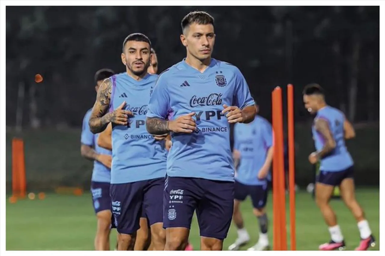 মার্টিনেজের পোস্টে পক্ষে-বিপক্ষে মতামত