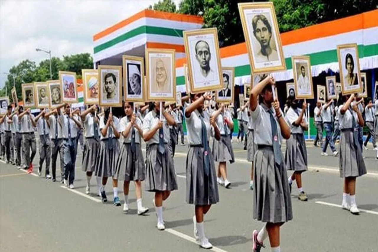 দু'বছর পর এবার রেড রোডের অনুষ্ঠানে পড়ুয়ারা