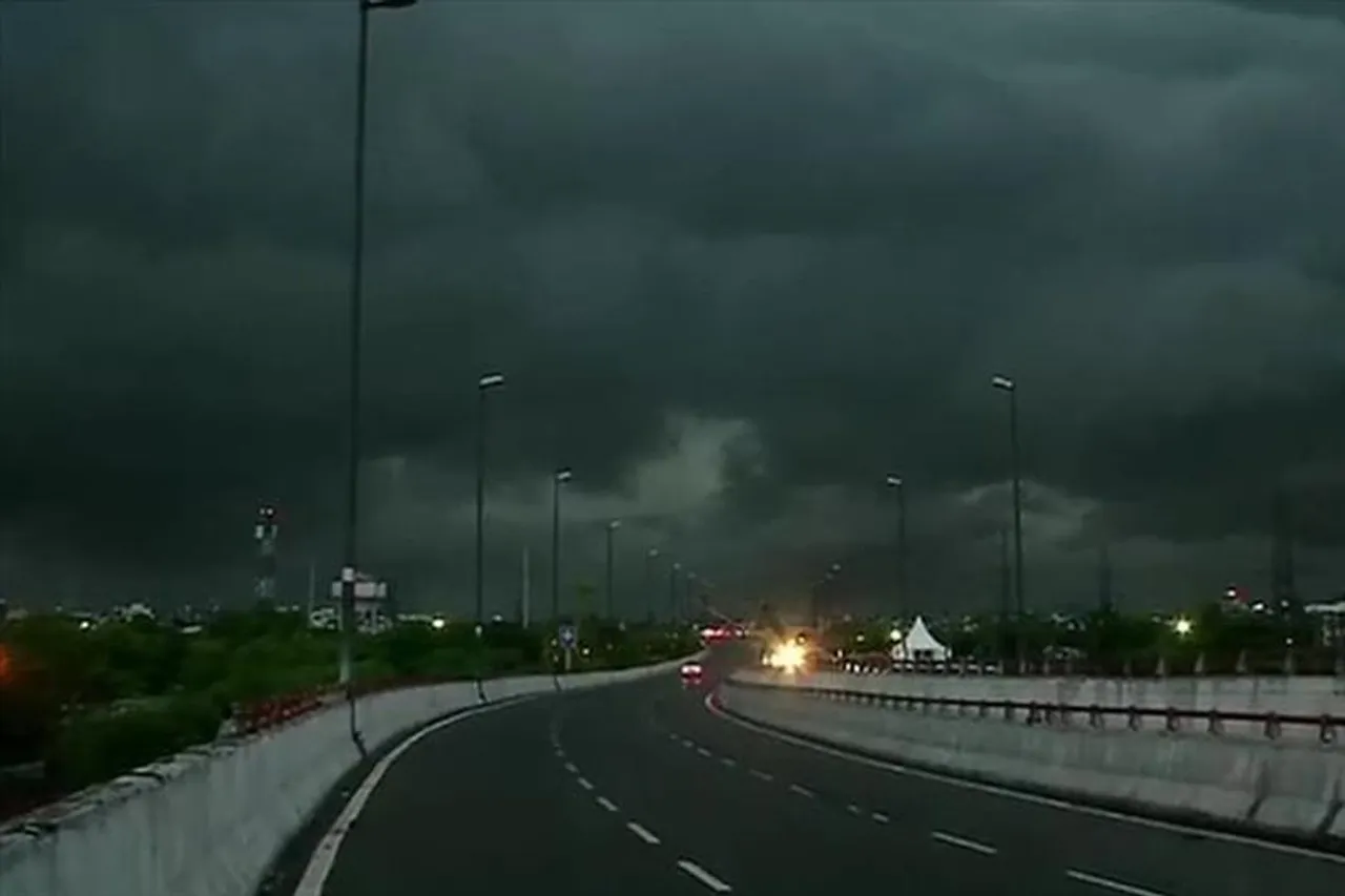 দিল্লির জন্য হলুদ সতর্কতা জারি করলো আইএমডি