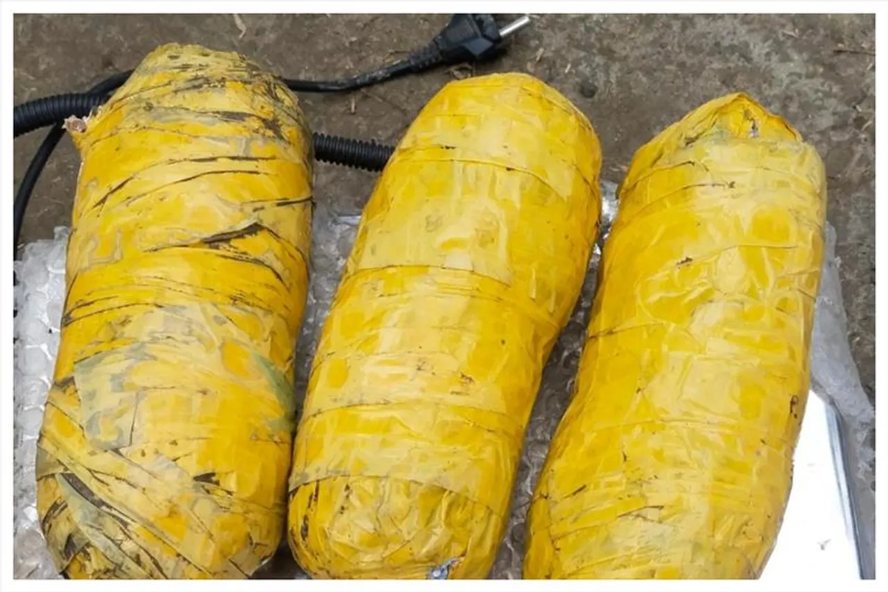 ফিরোজপুর থেকে সন্দেহভাজন মাদক দ্রব্য উদ্ধার