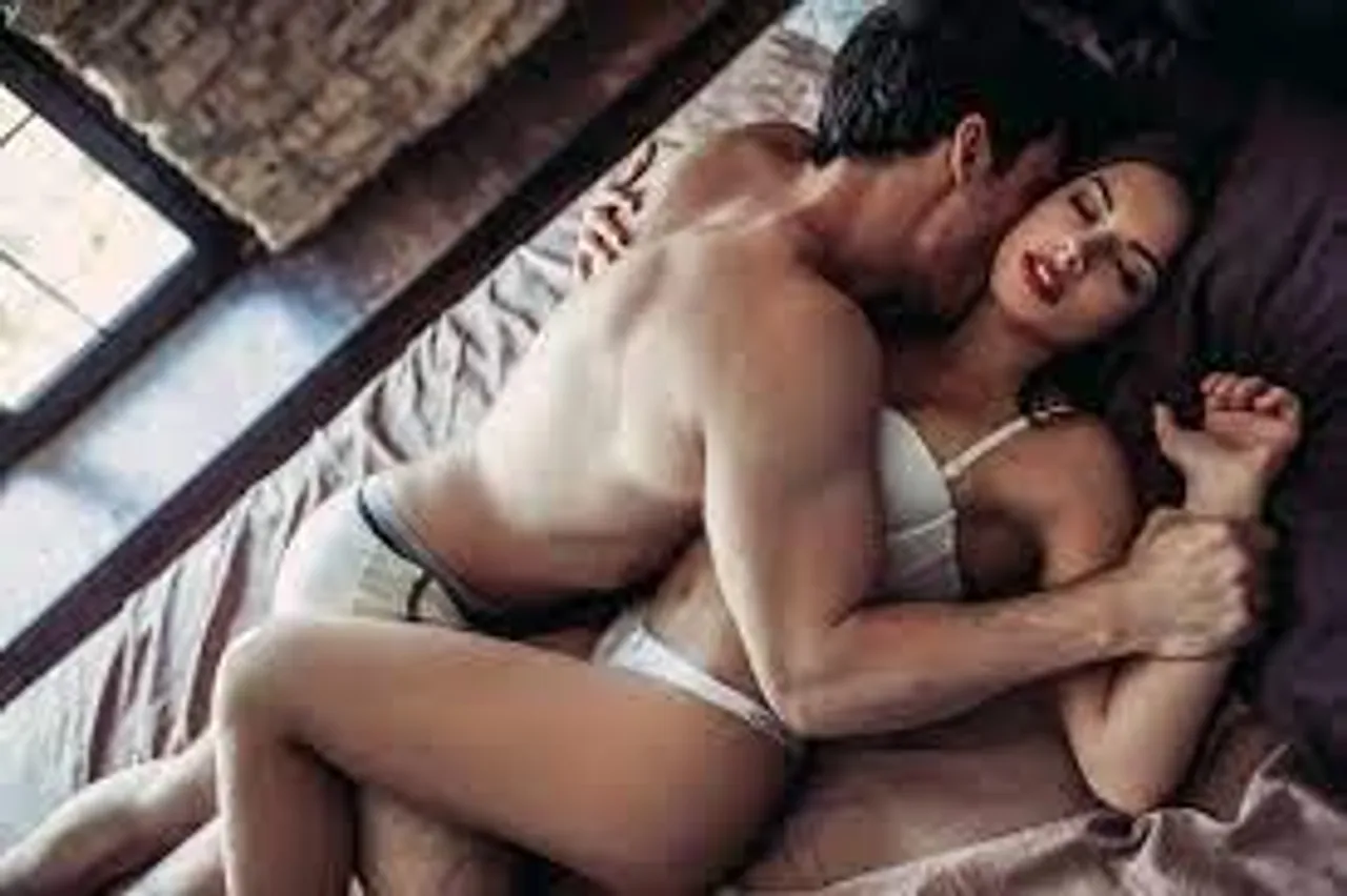 মিলনের সময় হাতের কাছে রাখুন এটি