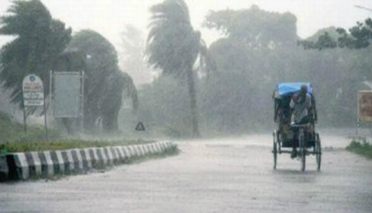 মঙ্গলবার থেকে কলকাতায় ভারী বৃষ্টির সম্ভাবনা