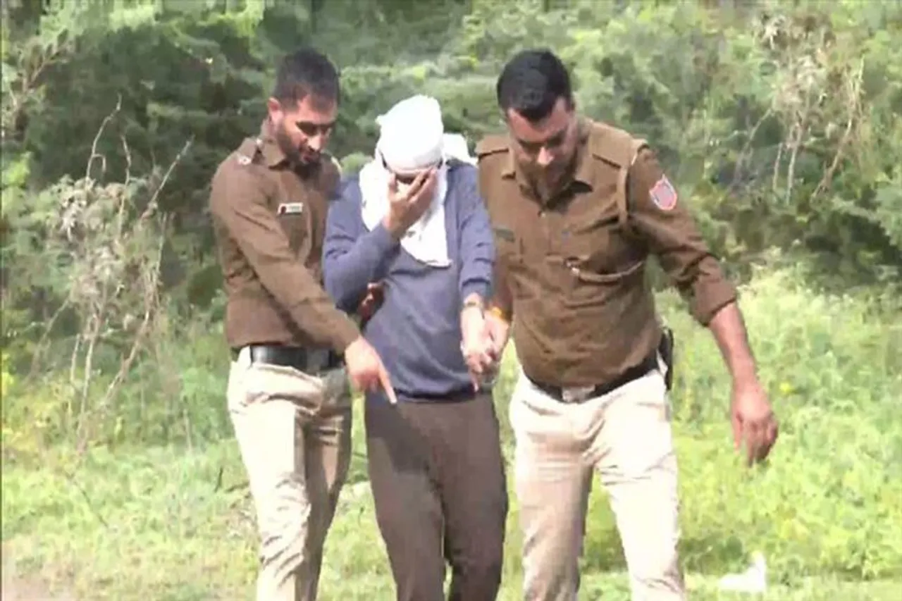 পুলিশি হেফাজতের মেয়াদ বাড়ল আফতাব পুনেওয়ালার