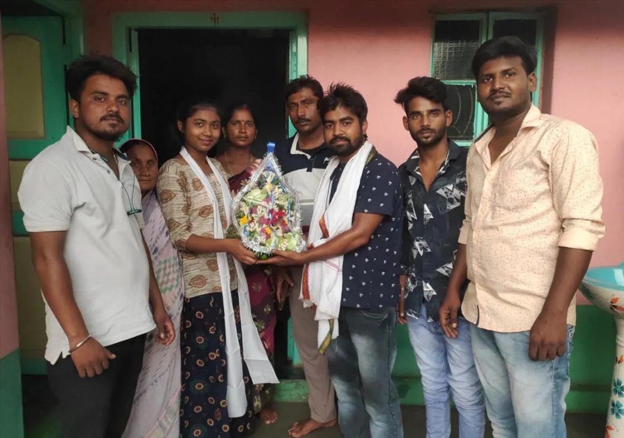 উচ্চ মাধ্যমিকে অসাধারণ ফল ভুড়িগ্রামের ছাত্রী সাথী মন্ডলের