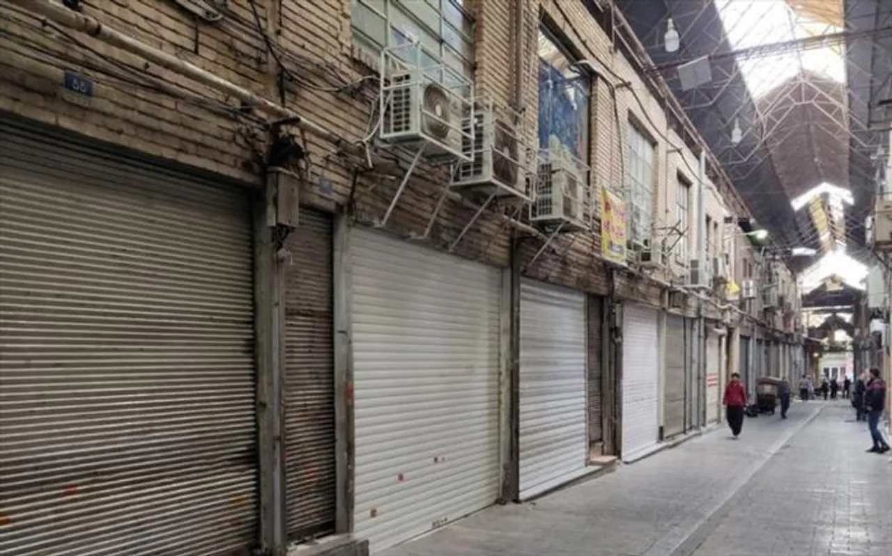 ইরানে ৩ দিনের ধর্মঘটের ডাক বিক্ষোভকারীদের