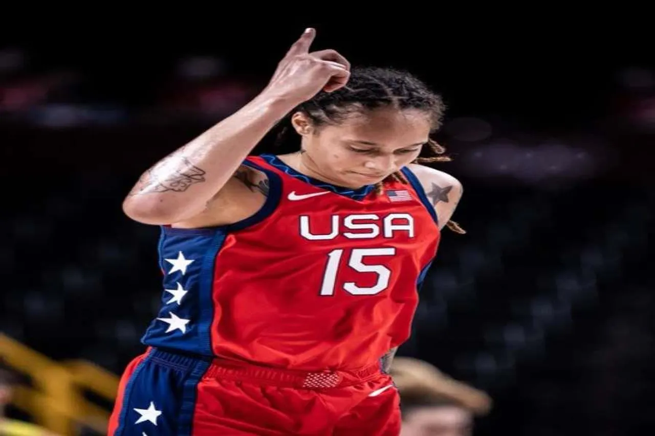 আমেরিকার বাস্কেটবল দলের তরফে ব্রিটনি গ্রিনারকে স্বাগত জানানো হয়েছে