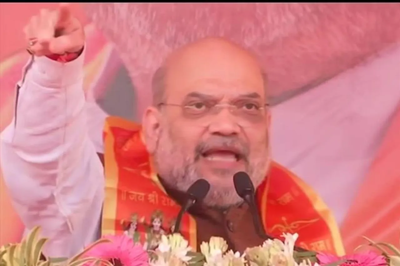 সুগন্ধী ব্যবসায়ী এত টাকা পেলেন কোথা থেকে? অখিলেশকে খোঁচা অমিত শাহের