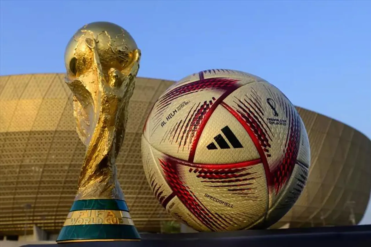 কোন বলে বিশ্বকাপের সেমিফাইনাল ও ফাইনাল খেলা হবে?