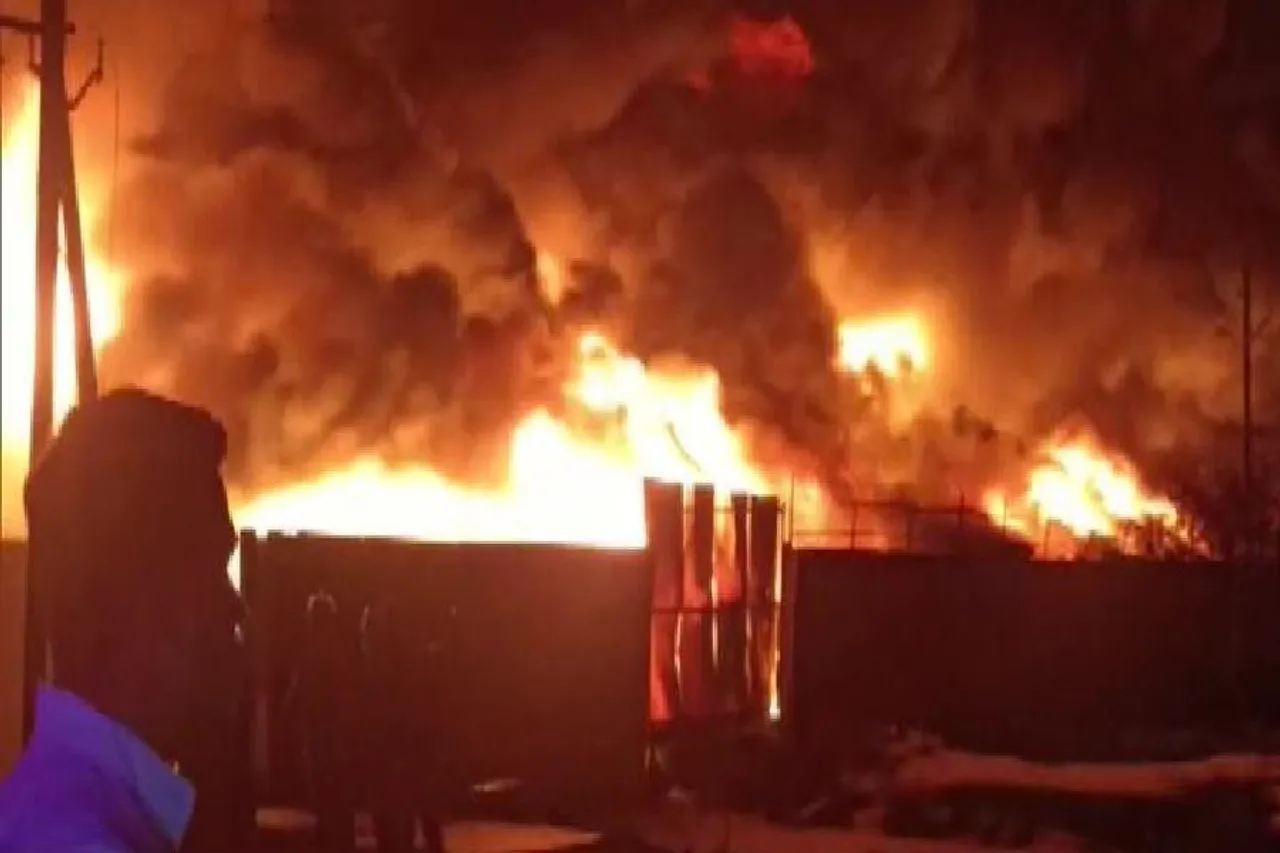 ভাদোদরায় রাসায়নিক কারখানায় ভয়াবহ আগুন- দেখুন ভিডিও