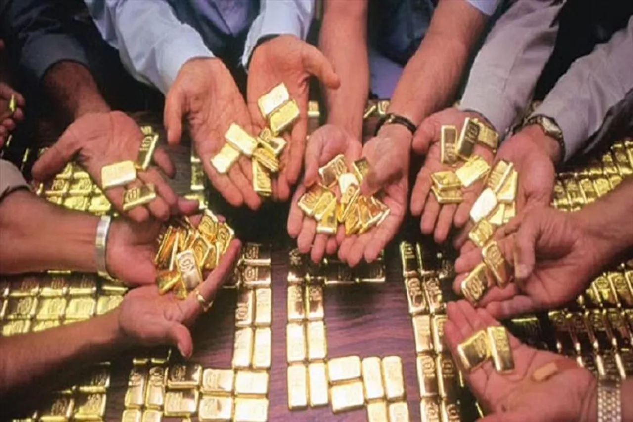 সোনা পাচারকাণ্ডে মুখ্যমন্ত্রীর ভূমিকা নিয়ে প্রশ্ন তুললেন রাজ্যপাল