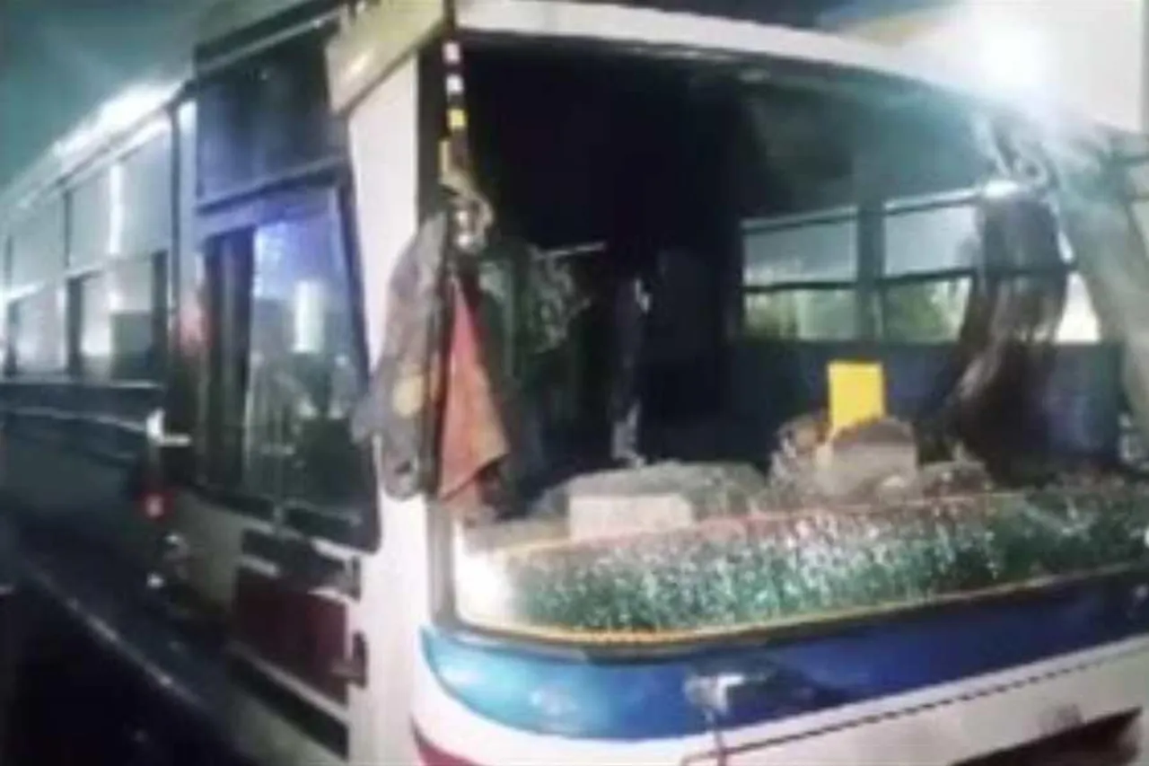 সড়ক দুর্ঘটনা, আহত ৬