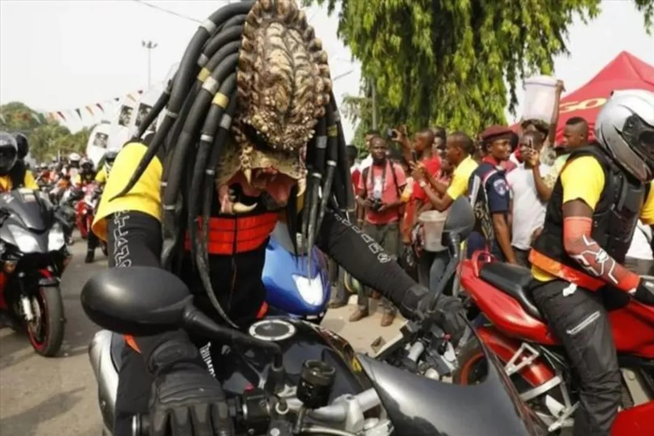 নাইজেরিয়ায় বাইক কার্নিভালে গাড়ি চাপায় নিহত ১৪