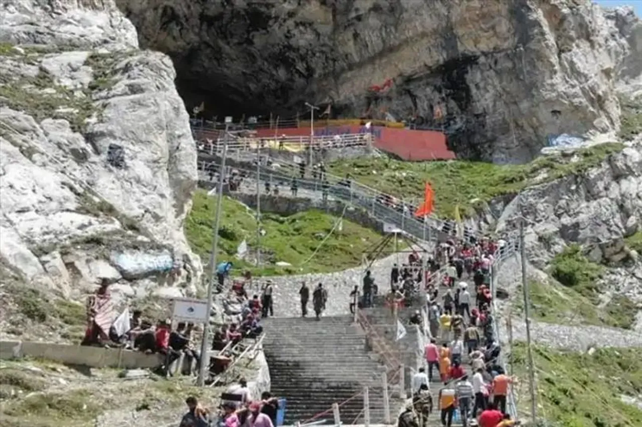 অমরনাথের উদ্দেশ্যে রওনা দিলেন ৪,৭০৩ জন তীর্থযাত্রী