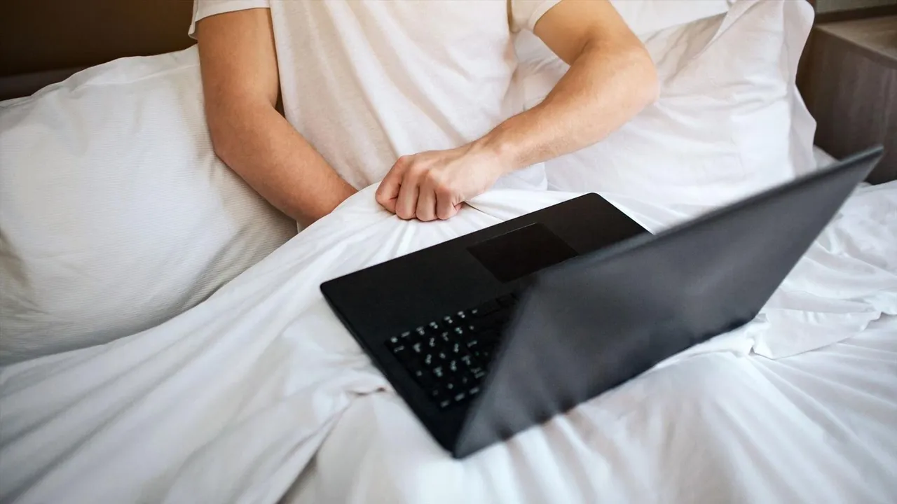 বিয়ের পর স্বমেহন কি স্বাভাবিক?