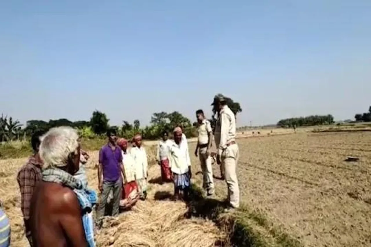 নাড়া পোড়ানো বন্ধ করতে মাঠে নামল পুলিশ