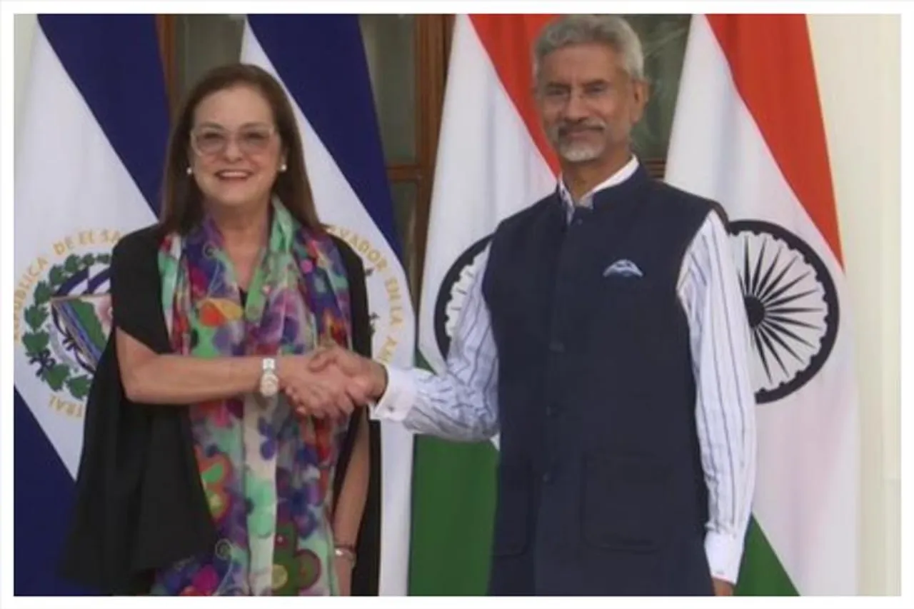 এল সালভাদরের পররাষ্ট্রমন্ত্রীর সঙ্গে বৈঠক ভারতের পররাষ্ট্রমন্ত্রীর