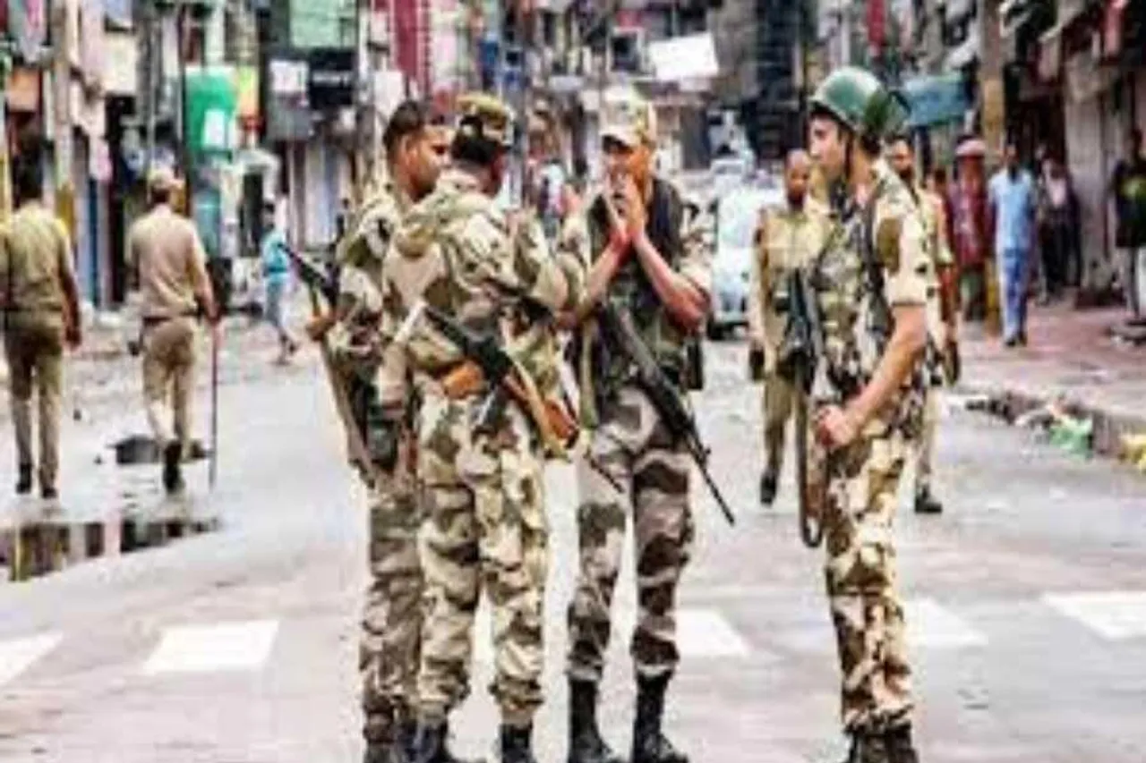 জম্মু-কাশ্মীরে এনকাউন্টার, নিহত ৩