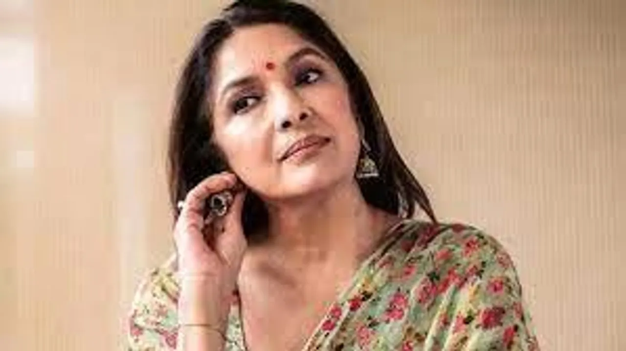 লাস্যময়ী নীনা!