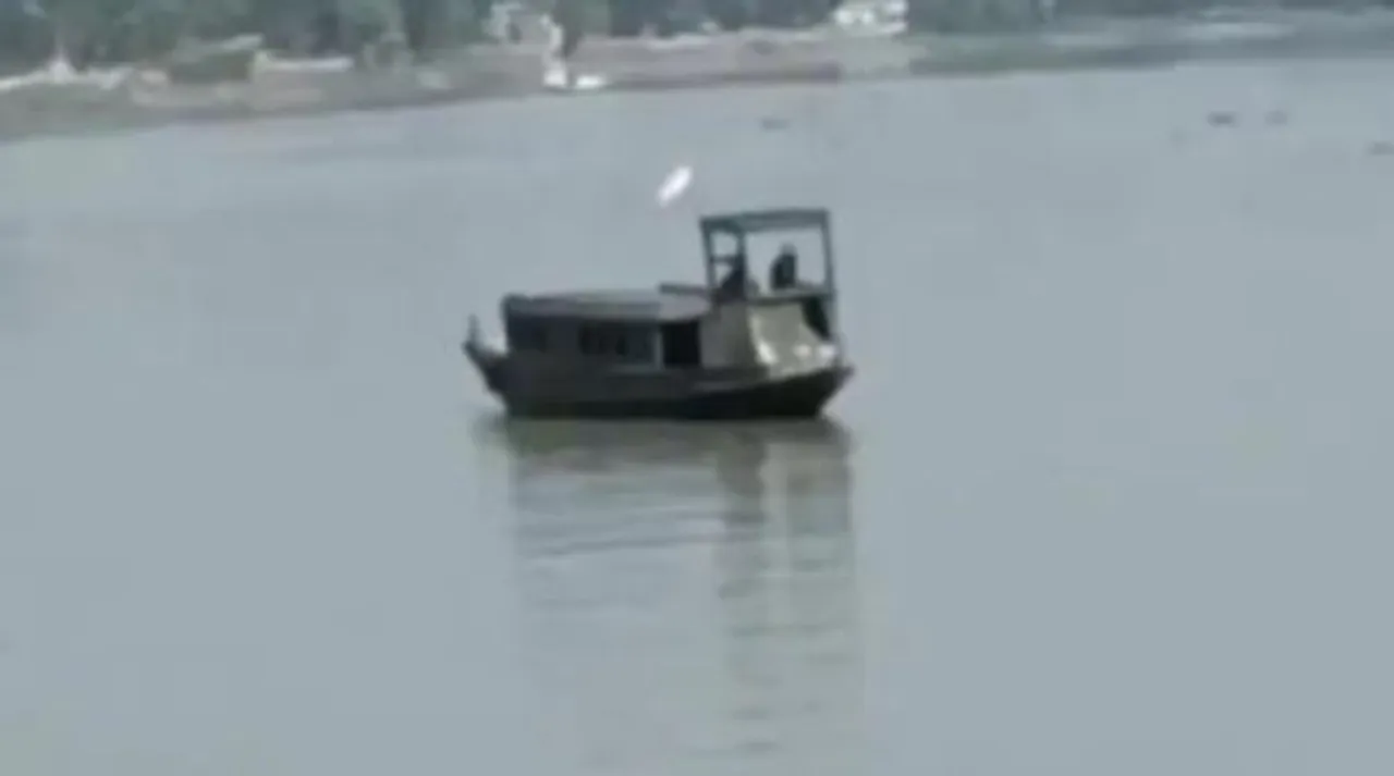 ইছামতী নদীতে স্পিড বোট থেকে পড়ে গেলেন জওয়ান, মৃত্যু ঘিরে ধোঁয়াশা