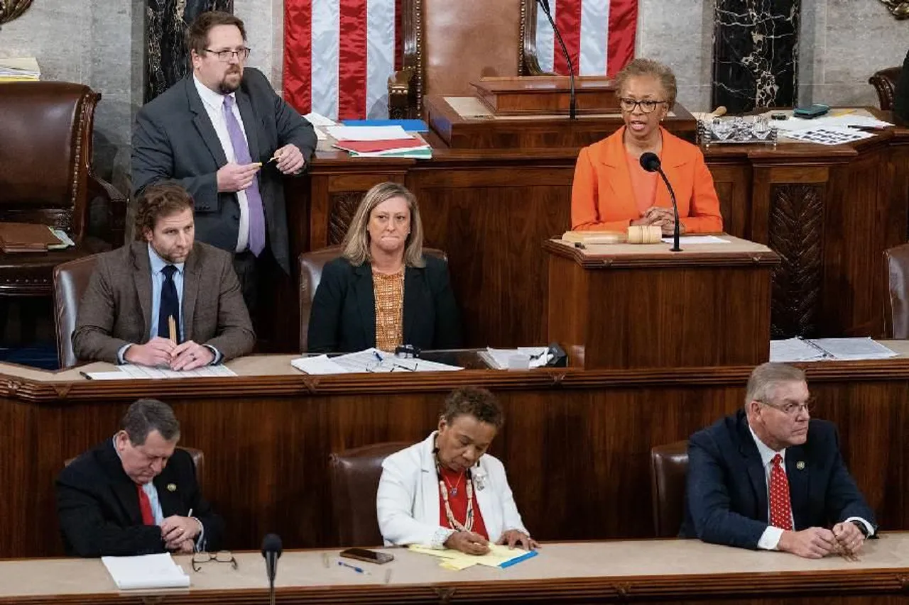 ফের মুলতুবি করা হল স্পিকার নির্বাচন প্রক্রিয়া