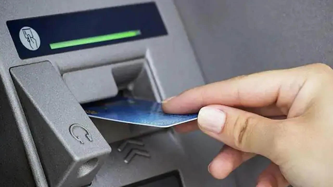 এটিএম জালিয়াতির ঘটনায় গ্রেফতার ৫